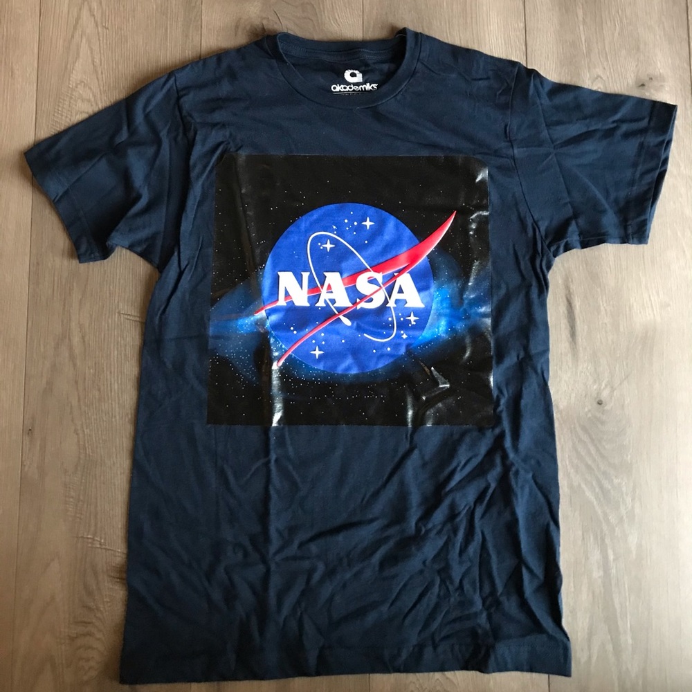 Graphic tee